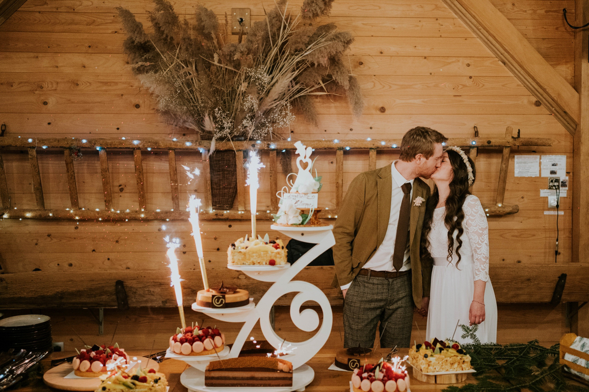 wedding old barn france