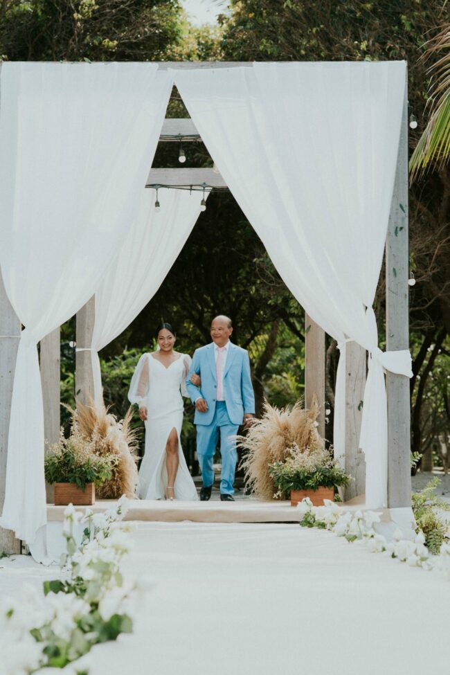 couple plage mariage hotel la passion Koh rong samloem