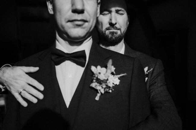 Photographe mariage gay Orangerie du Manoir France cérémonie émouvante